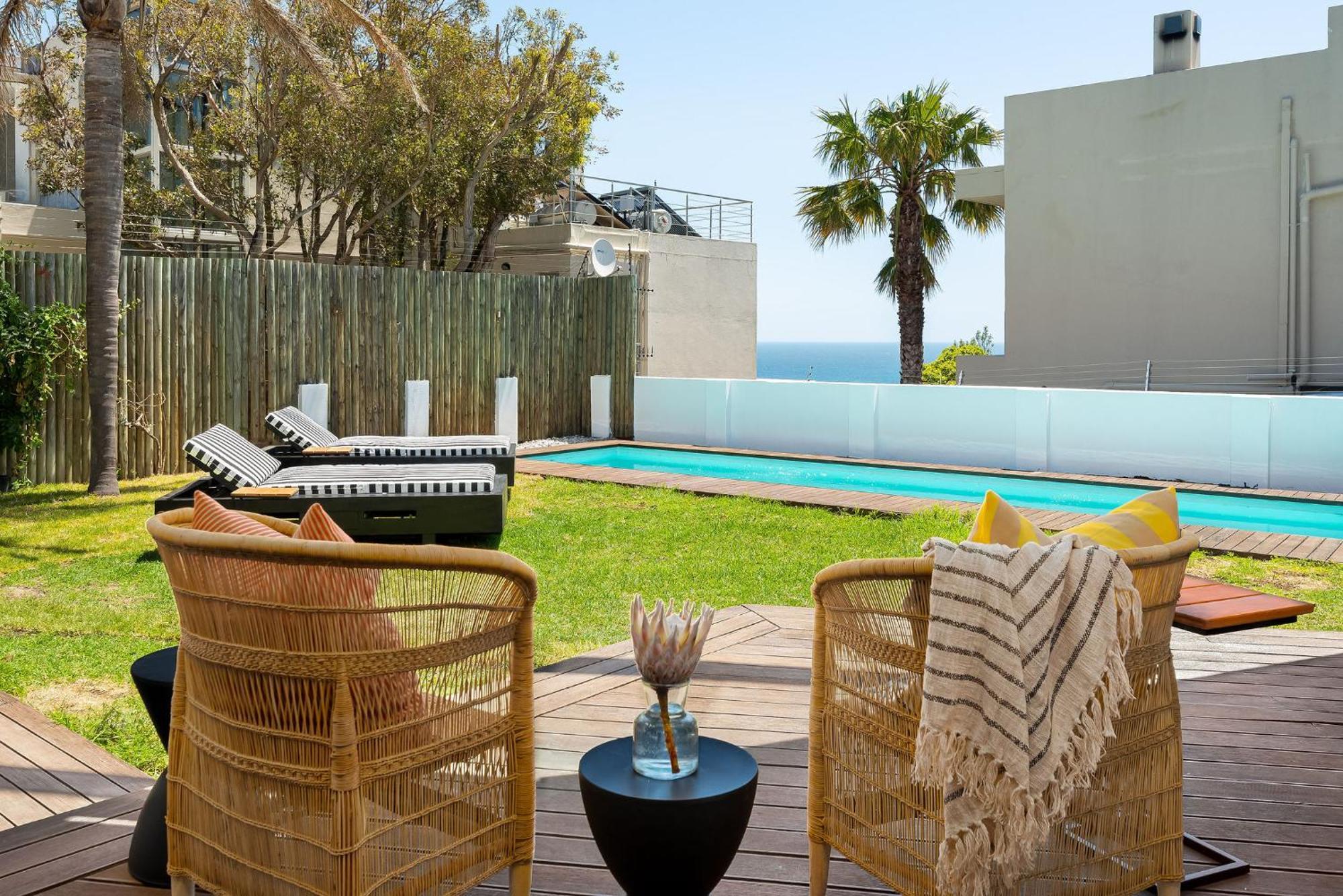 Neighbourgood 1St Crescent Camps Bay Hotel Cape Town Exterior photo