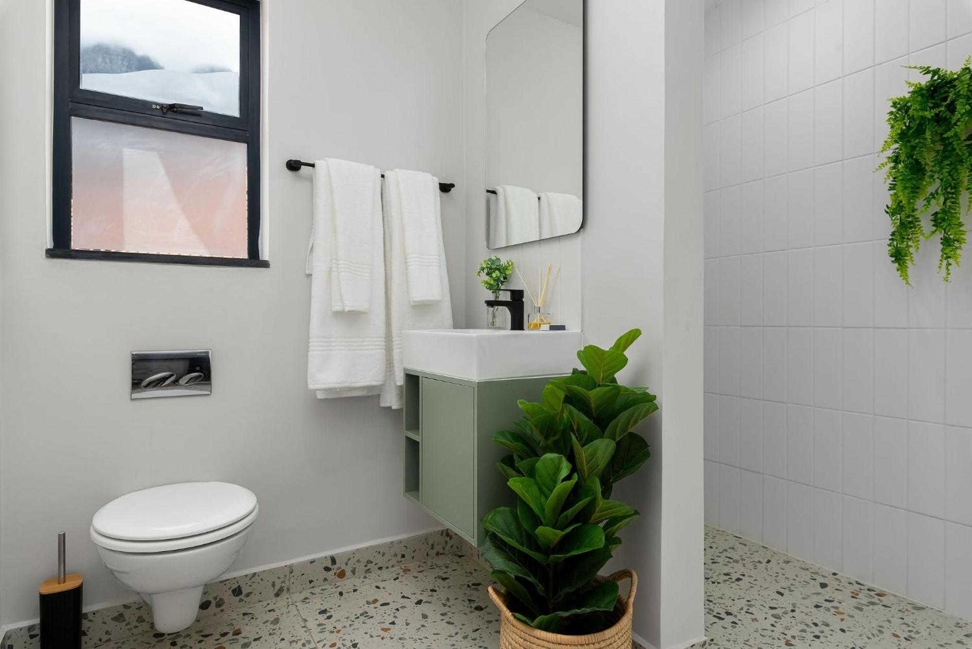 Neighbourgood 1St Crescent Camps Bay Hotel Cape Town Room photo