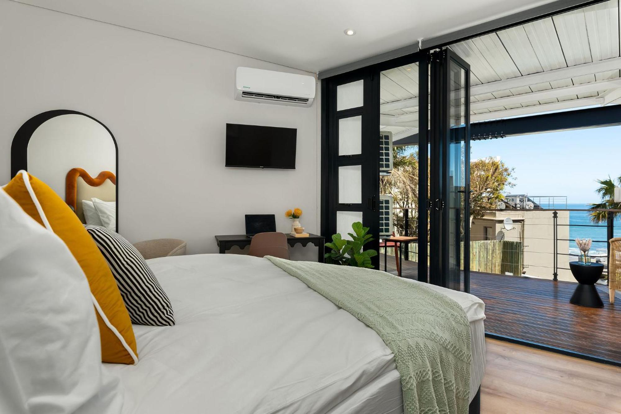 Neighbourgood 1St Crescent Camps Bay Hotel Cape Town Exterior photo